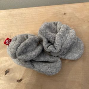 Newborn zutano brand baby slippers